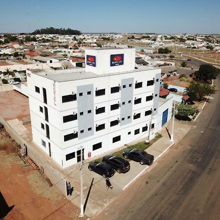 Bravo City Hotel קמפו ורדה מראה חיצוני תמונה